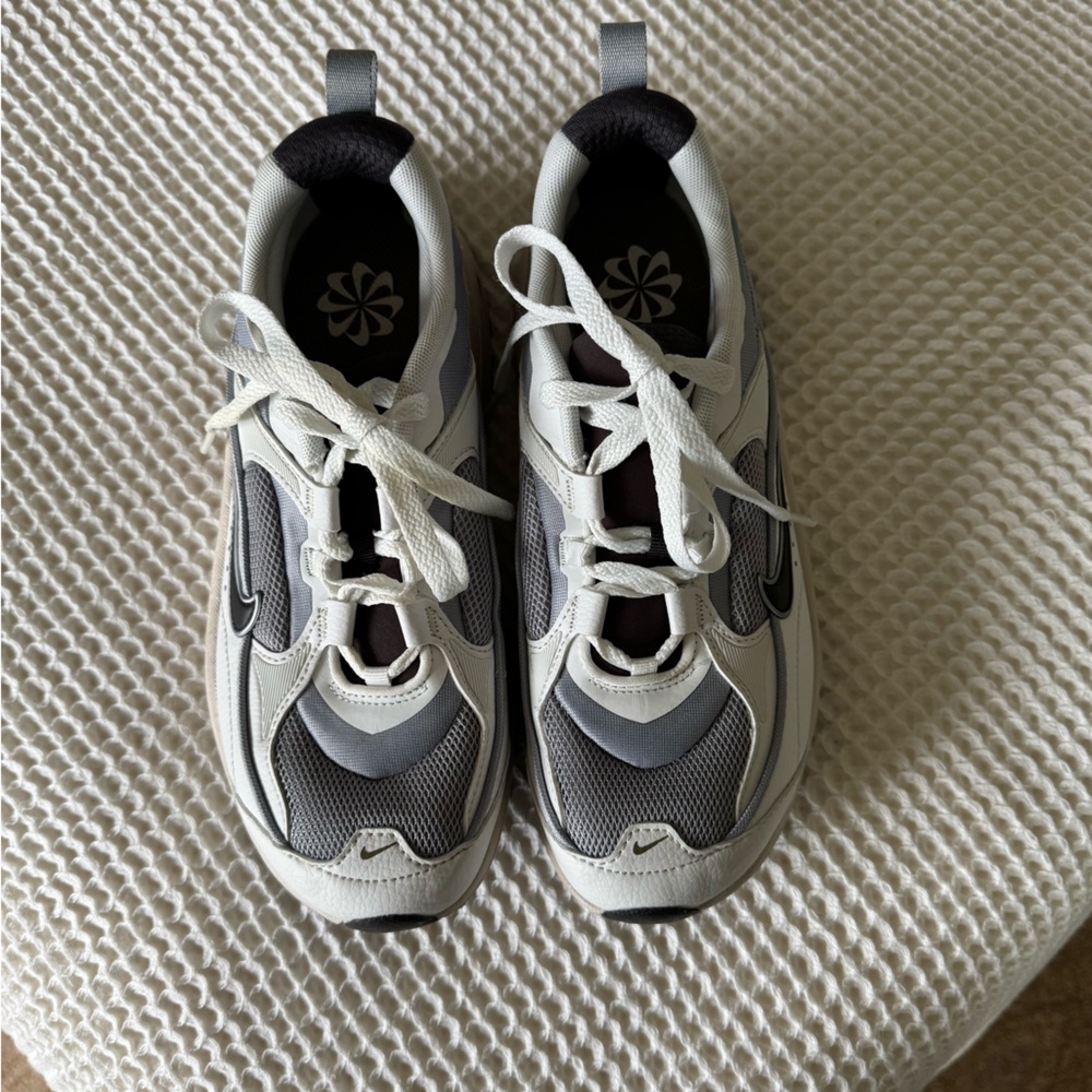 Nike Women's White and Grey Air Max-Inspired Sneakers - Picture 4 of 9